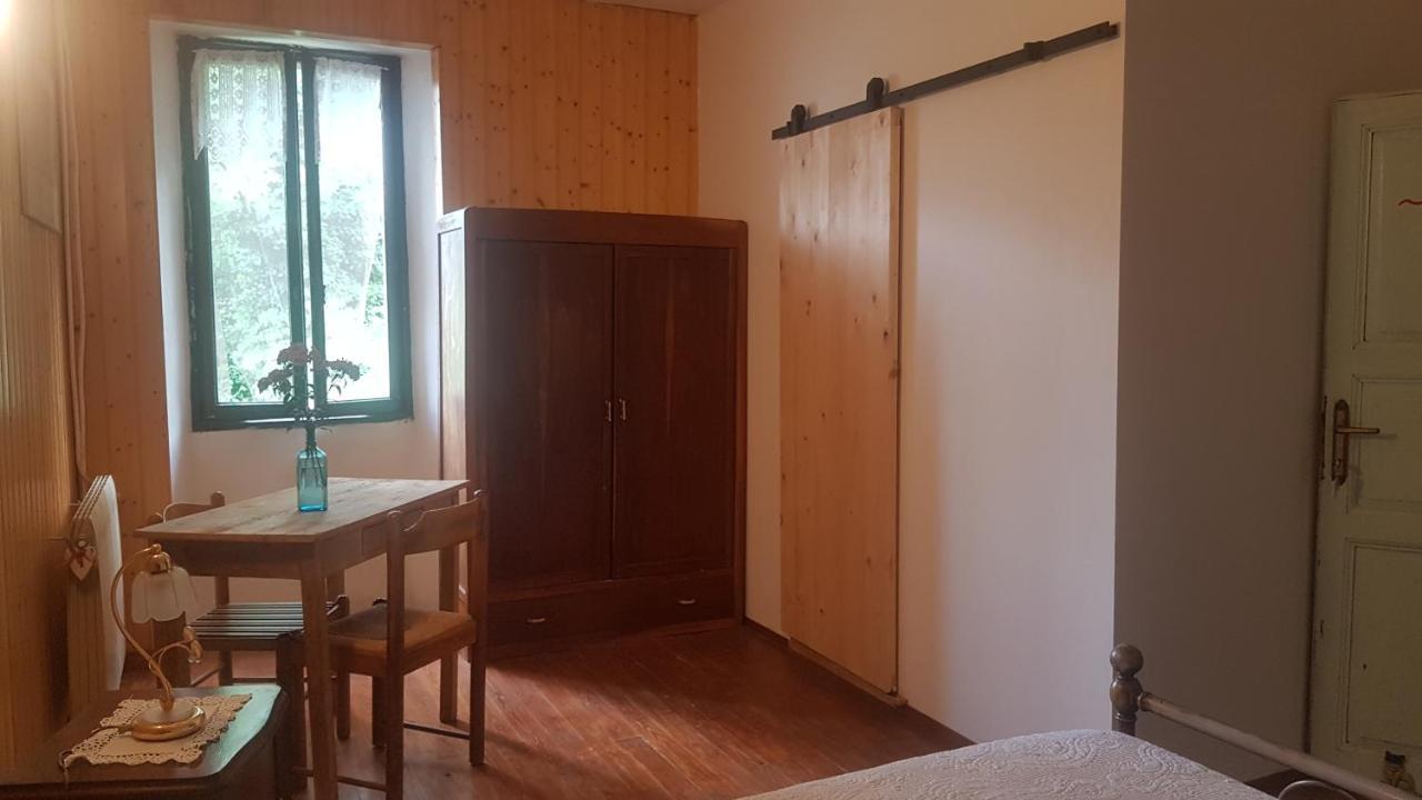 B&B Il Gatto Nero Castelveccana Ngoại thất bức ảnh