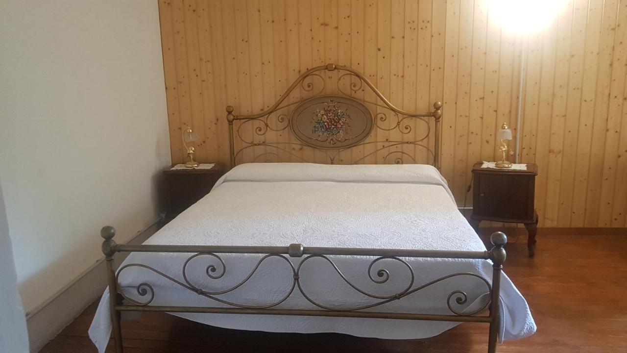 B&B Il Gatto Nero Castelveccana Ngoại thất bức ảnh