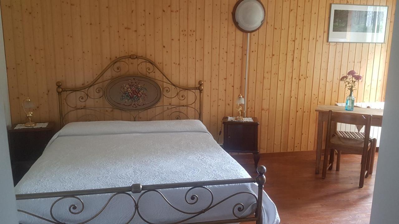 B&B Il Gatto Nero Castelveccana Ngoại thất bức ảnh