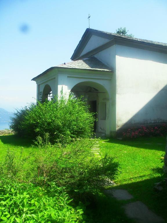 B&B Il Gatto Nero Castelveccana Ngoại thất bức ảnh