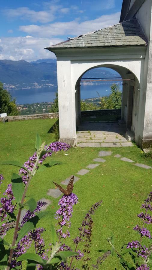 B&B Il Gatto Nero Castelveccana Ngoại thất bức ảnh