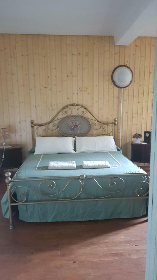 B&B Il Gatto Nero Castelveccana Ngoại thất bức ảnh